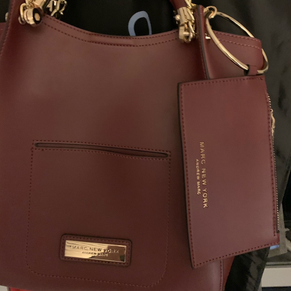 New ladies 3 piece satchel. Maroon color 3 piece